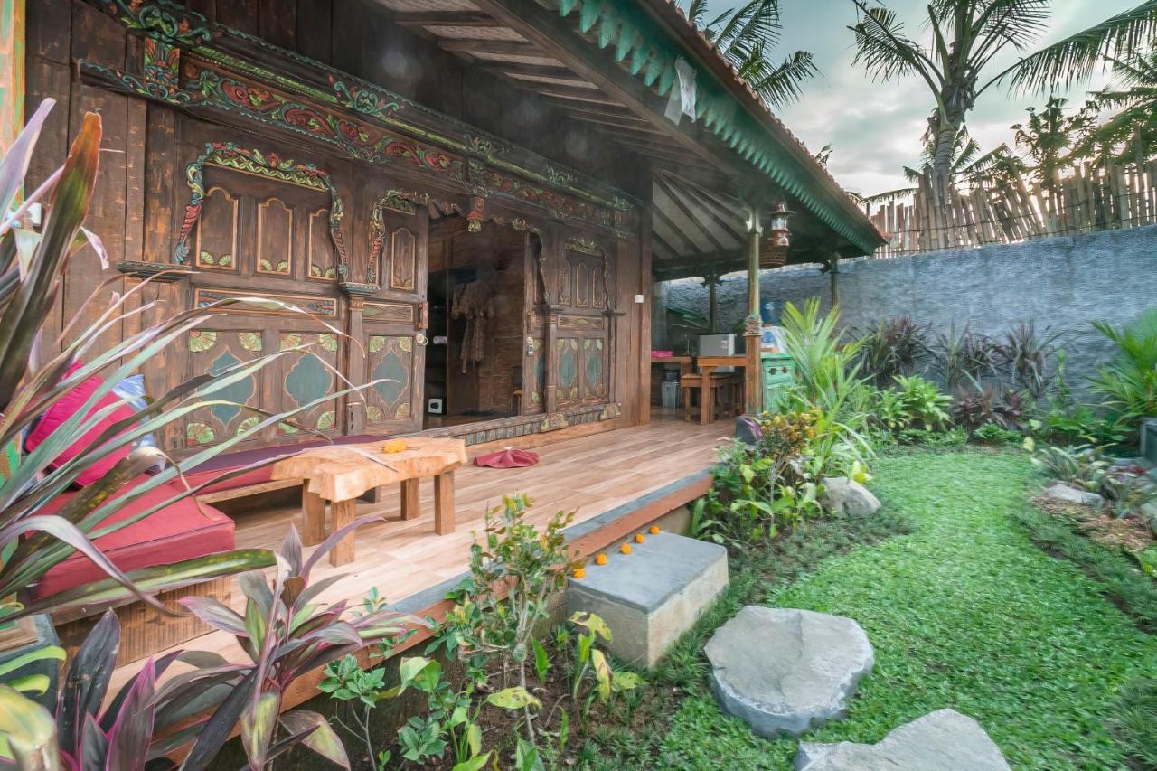 The Forest Batu Kurung * Ubud