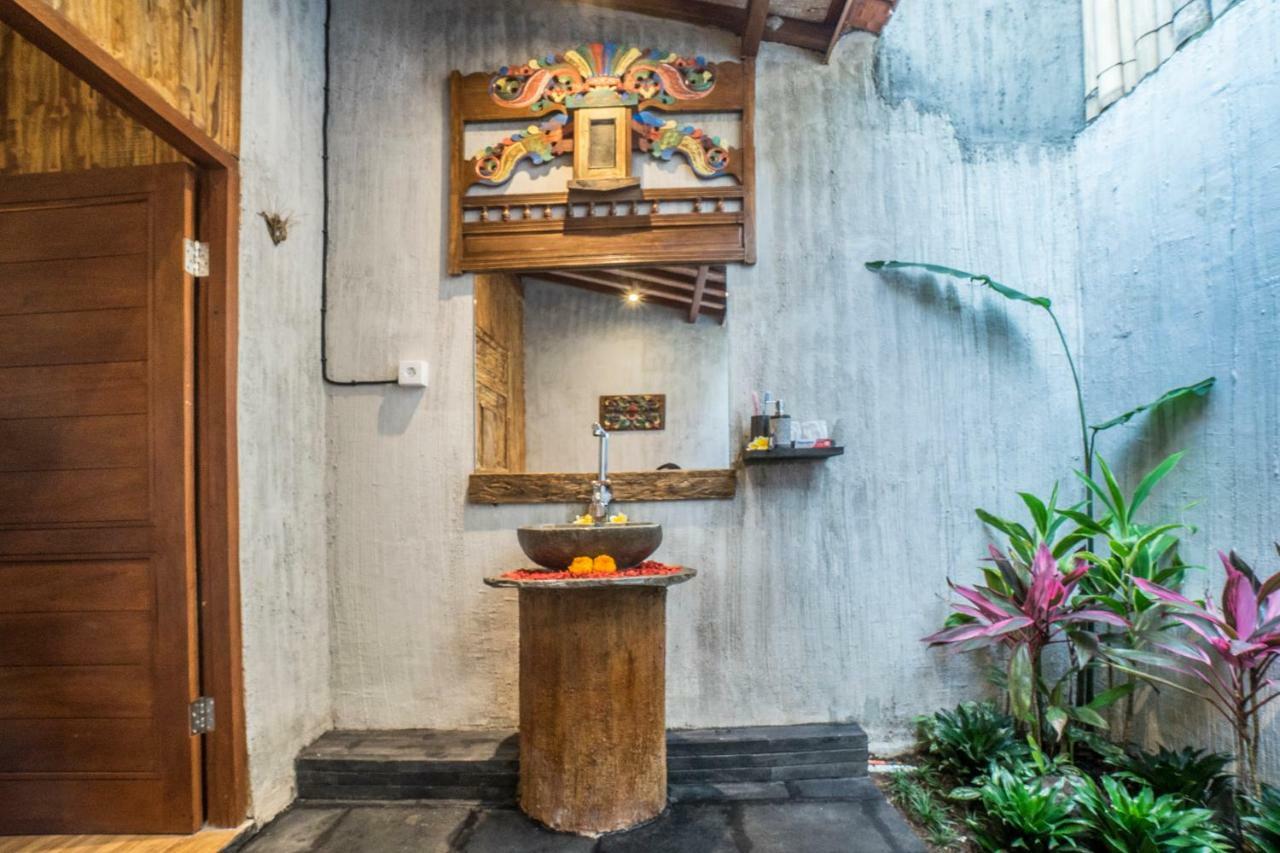 The Forest Batu Kurung * Ubud